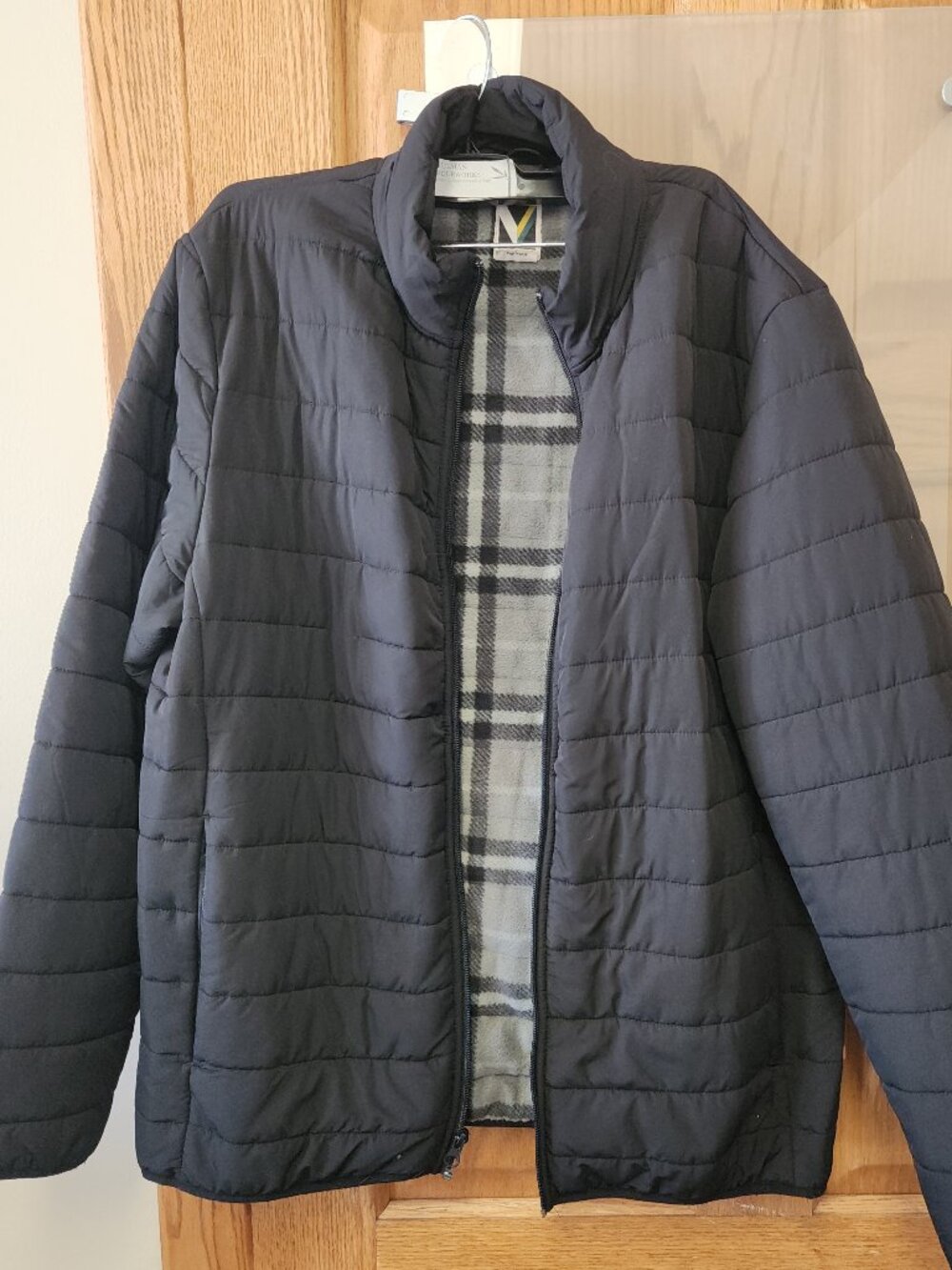 Mens size medium black quilted flannel lined full zip jacket